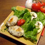 Pomme de terre nouvelle et fromage de chèvre sur petit lit de salade