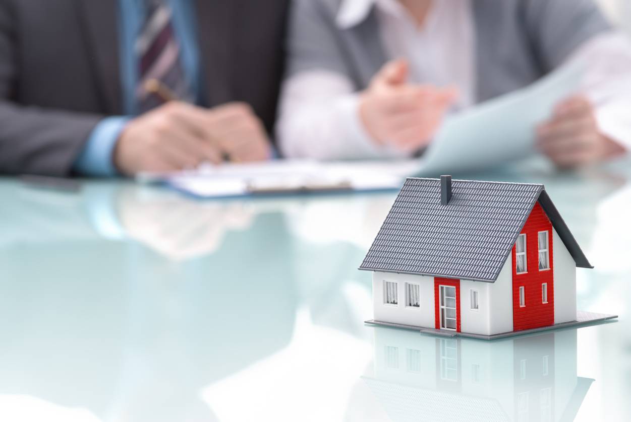 Souscrire un prêt personnel pour réaliser un projet d'agrandissement de maison.