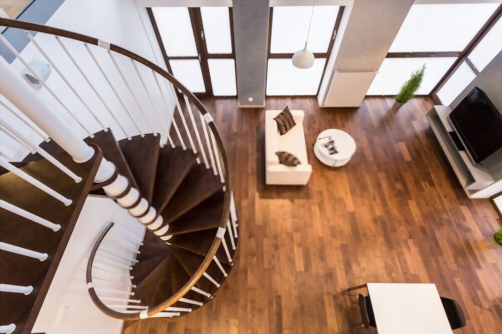 Rénovation d'un escalier bois et blanc à Poissy (78) : peinture, pose des  nouvelles marches et des contremarches, illumination de l'escalier - La  Maison Des Travaux