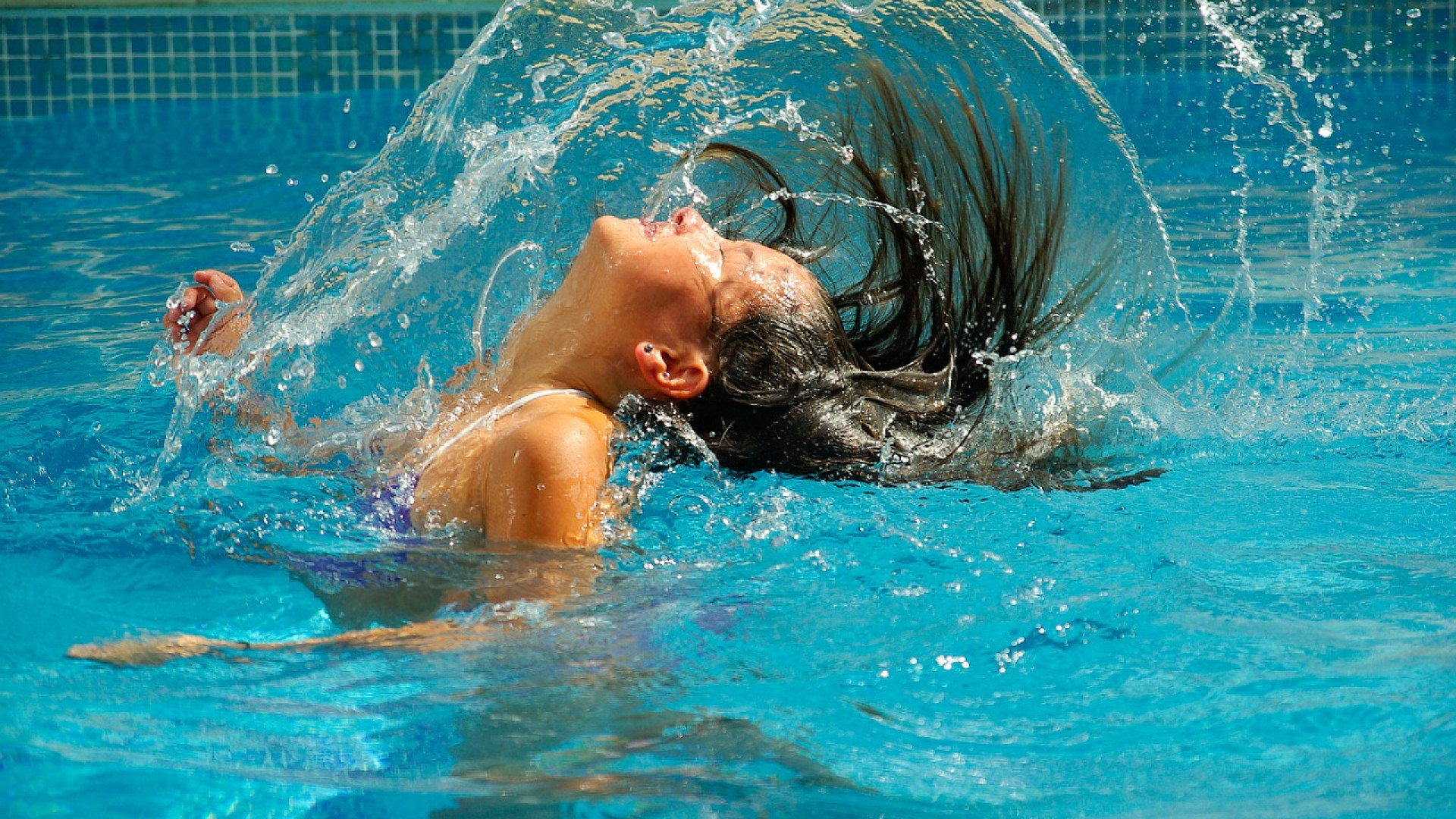 Protégez votre piscine avec un abri