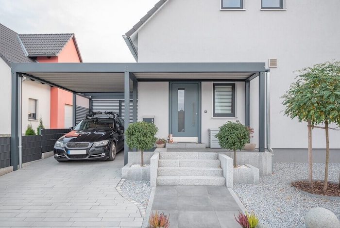 Carport adossé en aluminium