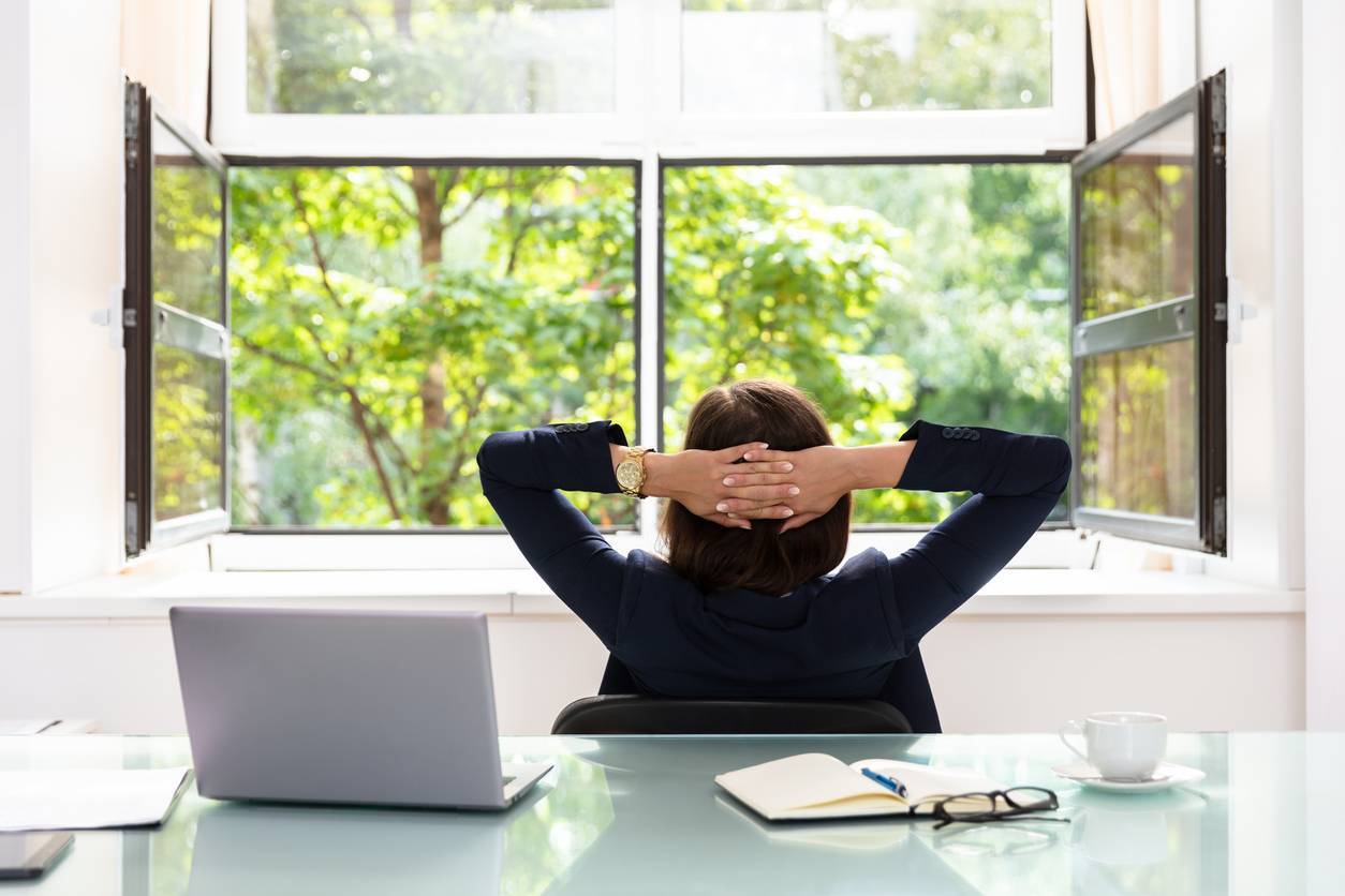 fenêtre en alu ouverture maison bureau