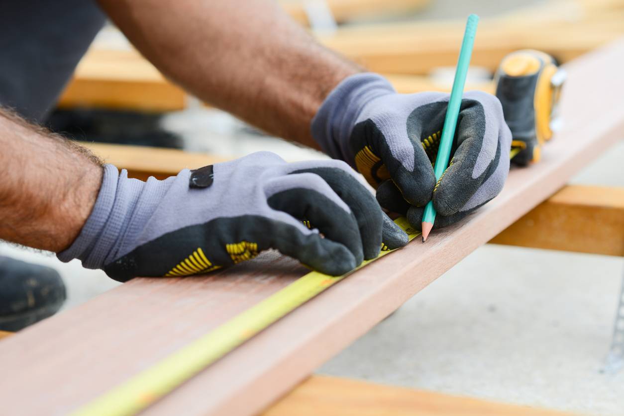 menuisier qualifié, professionnel du bâtiment