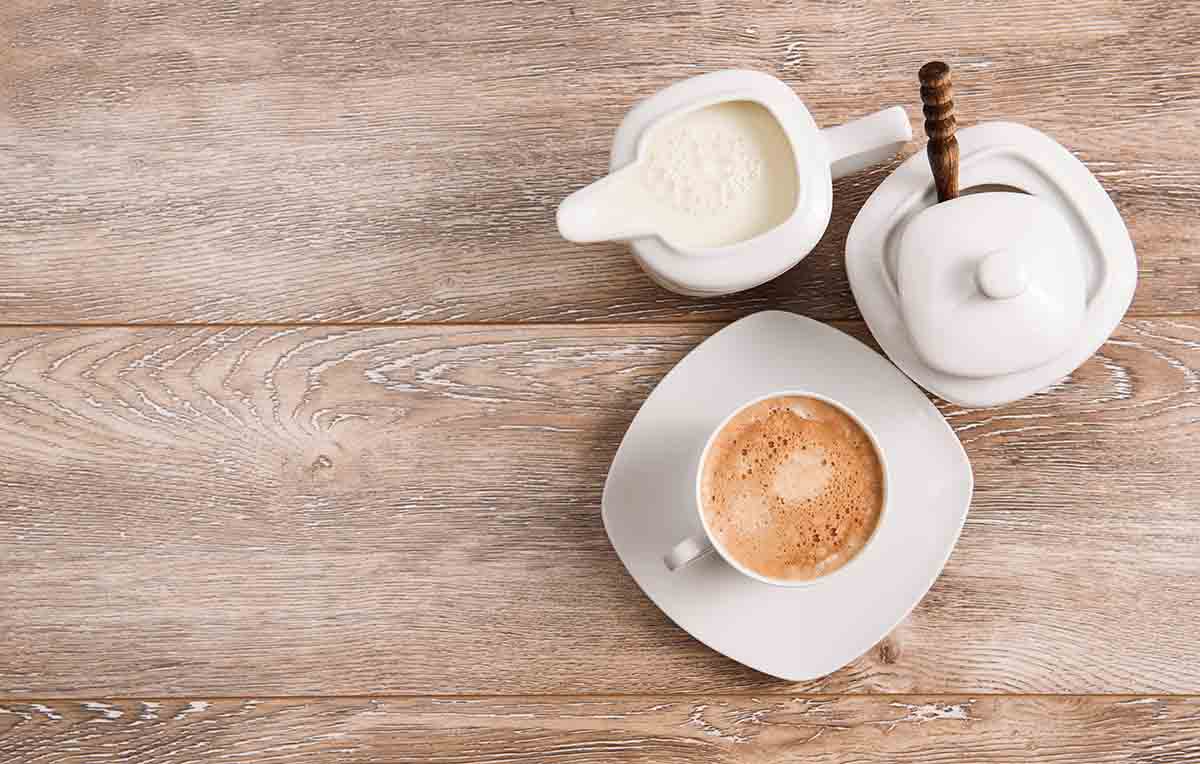 La qualité du sucre et du lait est aussi important pour un bon café