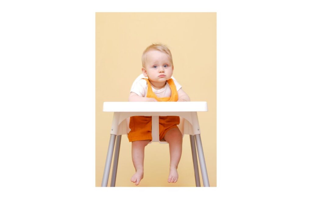 il est possible de choisir une chaise haute évolutive, qui accompagnera votre enfant tout au long de sa croissance
