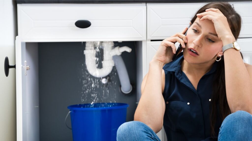 Les démarches à effectuer par le locataire en cas de fuite d'eau