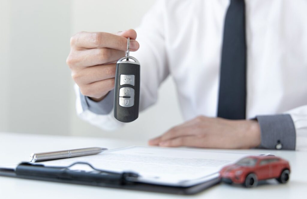 Certaines compagnies d'assurance proposent des garanties spécifiques qui incluent le prêt d'un véhicule