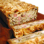Cake au jambon, aux noix et olives Cake au jambon, aux noix et olives