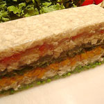 Terrine de poulet aux petits légumes Terrine de poulet aux petits légumes