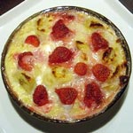 Clafoutis bananes, fraises et rhum Clafoutis bananes, fraises et rhum